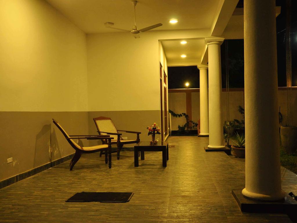 Helis Place Unawatuna Bagian luar foto