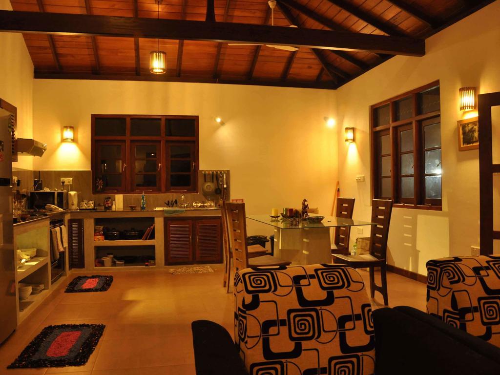 Helis Place Unawatuna Bagian luar foto