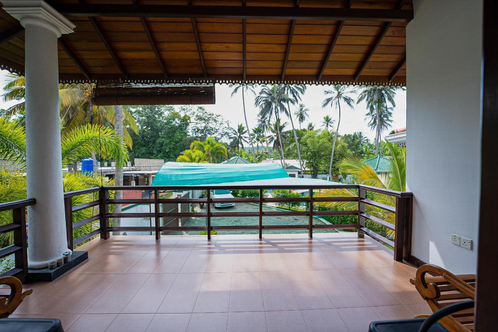 Helis Place Unawatuna Bagian luar foto