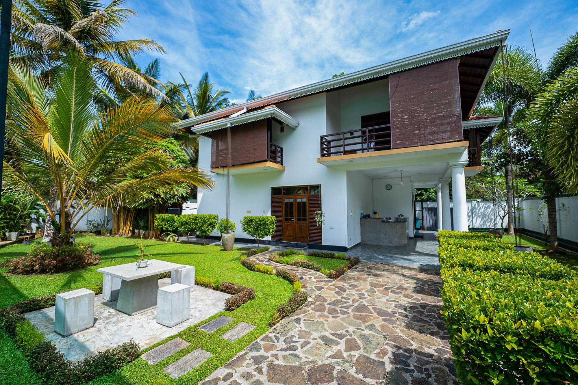 Helis Place Unawatuna Bagian luar foto
