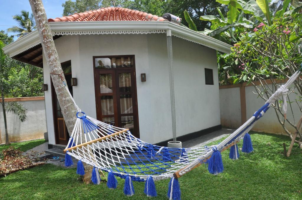 Helis Place Unawatuna Bagian luar foto