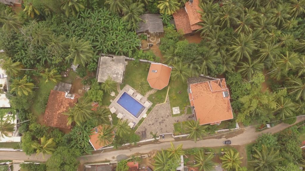 Helis Place Unawatuna Bagian luar foto
