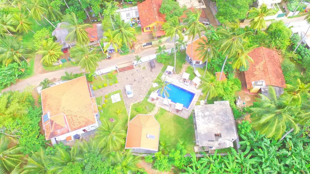 Helis Place Unawatuna Bagian luar foto