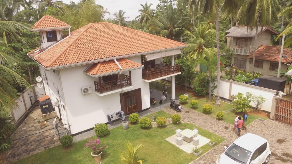 Helis Place Unawatuna Bagian luar foto
