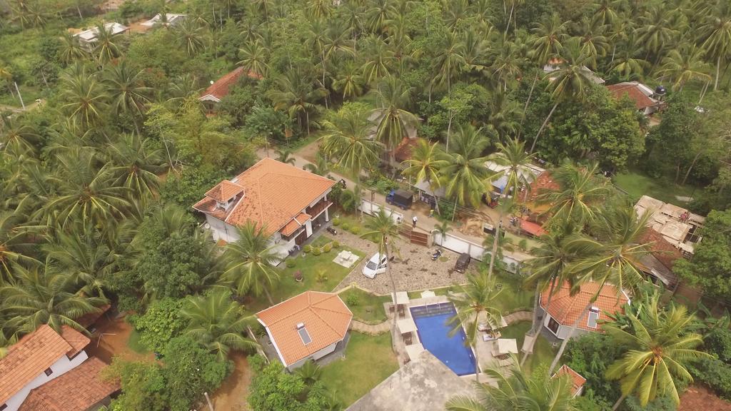 Helis Place Unawatuna Bagian luar foto